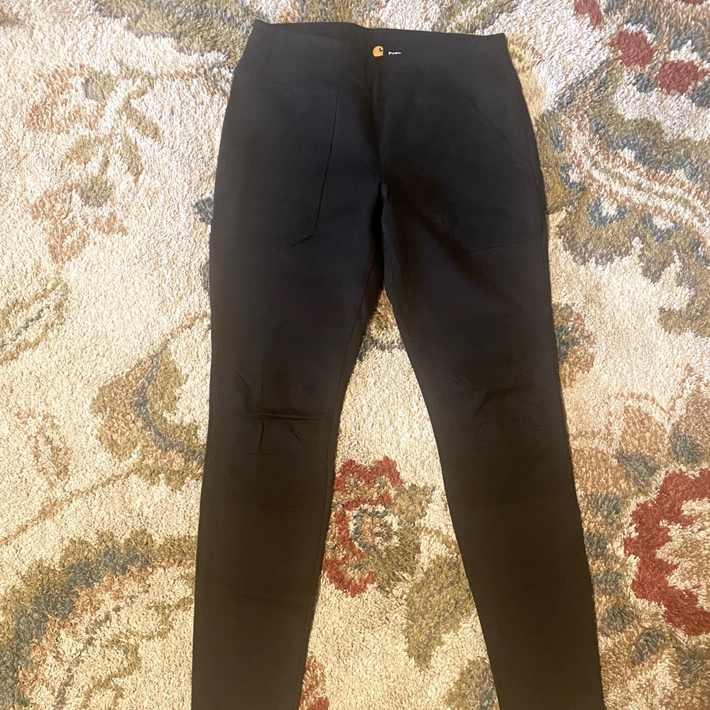 Carhart NWOT fitted black Force pant. Size S 4-6